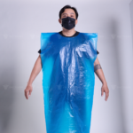DISPOSABLE POLYETHYLENE APRON