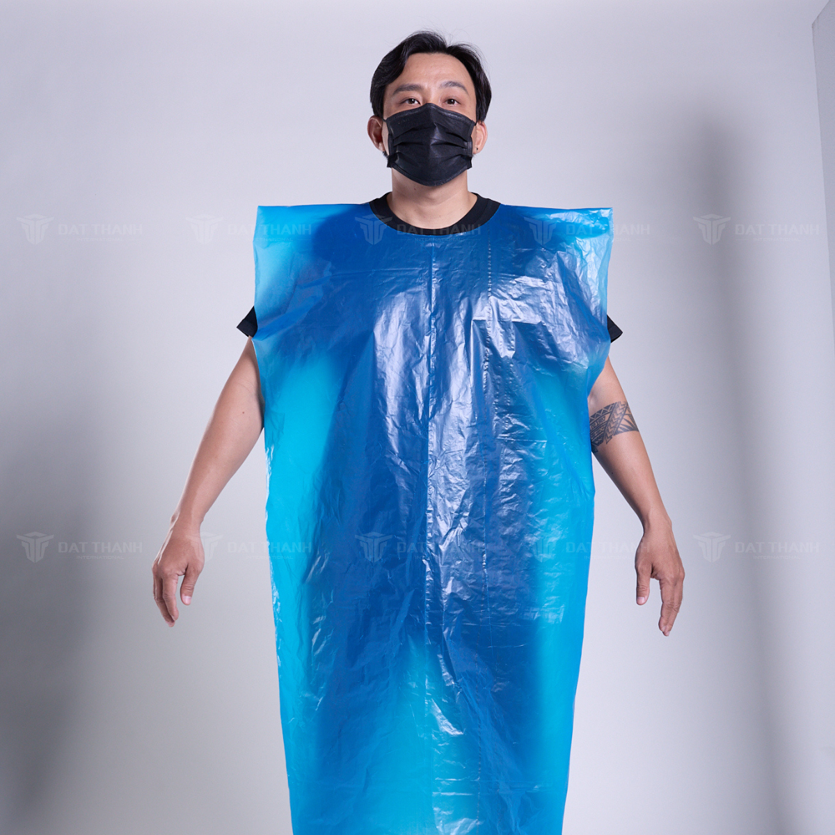 DISPOSABLE SMOCK POLYETHYLENE APRON (ÁO TẠP DỀ NYLON)