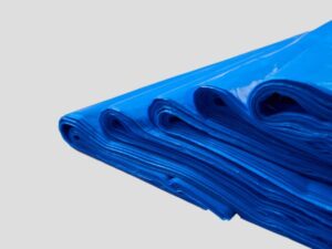 Tạp dề nylon PE dùng một lần chống thấm nước và bảo hộ trong chế biến thực phẩm